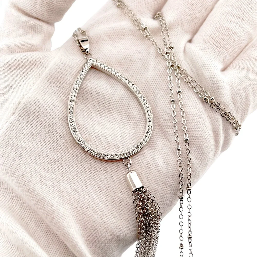 Vantel Pearls open teardrop